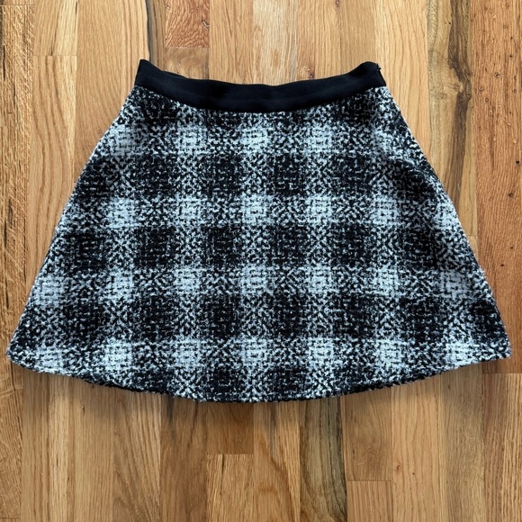 BCBGeneration Black Combo Tweed Skater Mini Skirt • Size 2 - Picture 2 of 5